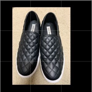 Steve Madden Quilted Slip On Sneakers 9.5